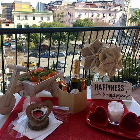 Bed and breakfast Holiday Garibaldi Napoli Extérieur photo