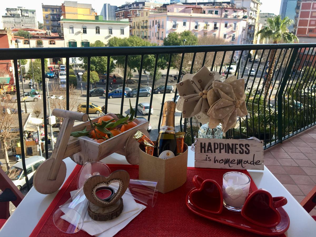 Bed and breakfast Holiday Garibaldi Napoli Extérieur photo