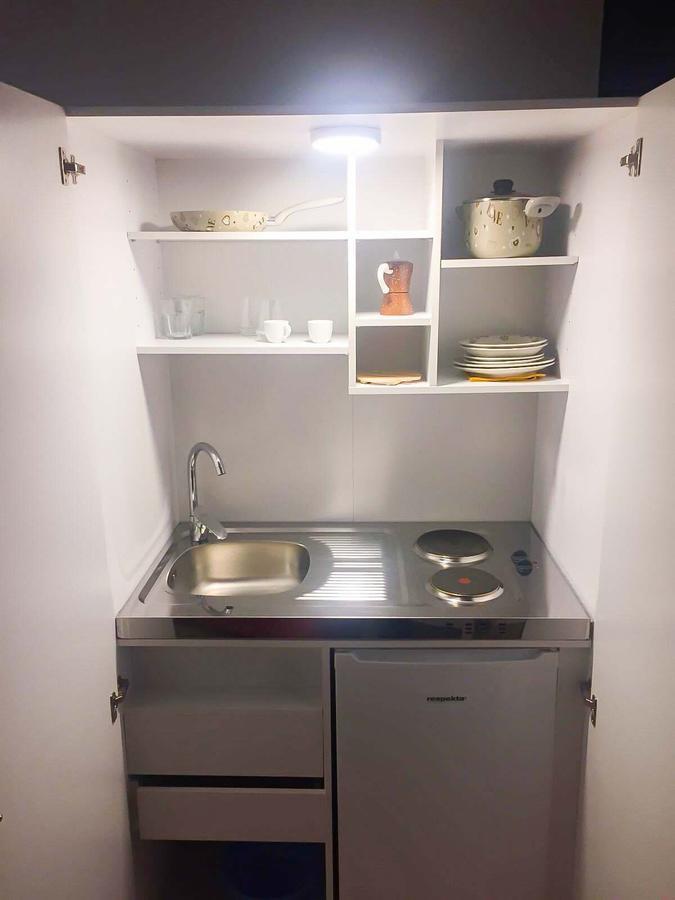 Bed and breakfast Holiday Garibaldi Napoli Extérieur photo